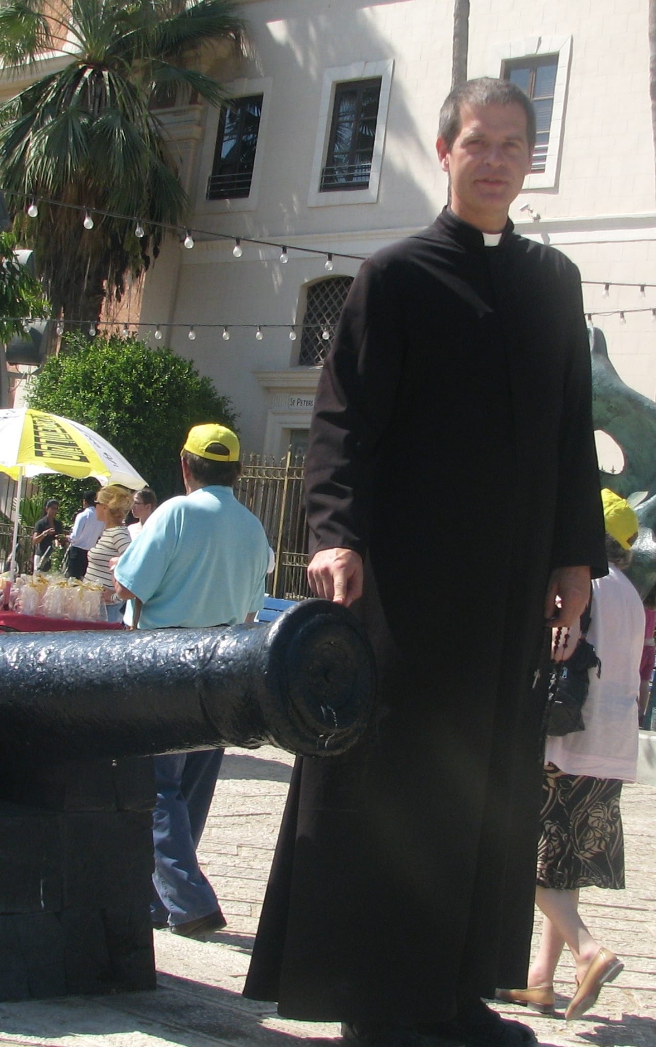 P. Henry entero cañón